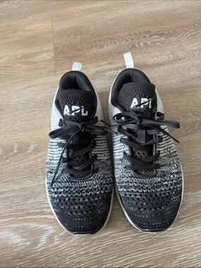 APL Gradient Knit Sneakers in Black and Gray